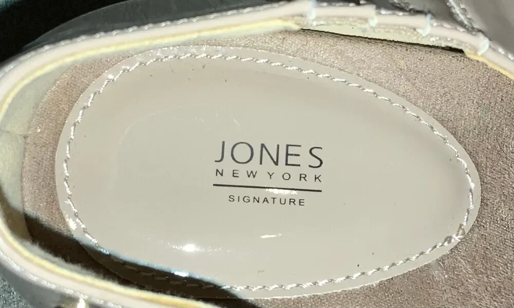 Jones New York Wedges size 10